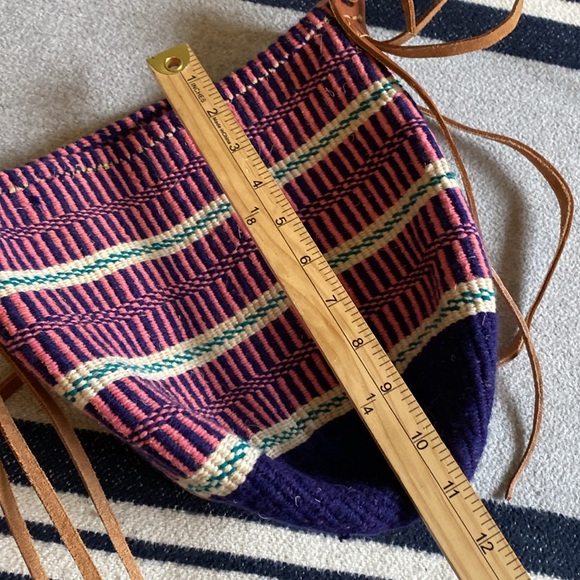 Woven bohemian leather strap bag - Picture 7 of 8